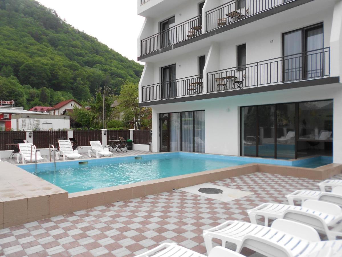 Andrana Hotel Caciulata Buitenkant foto