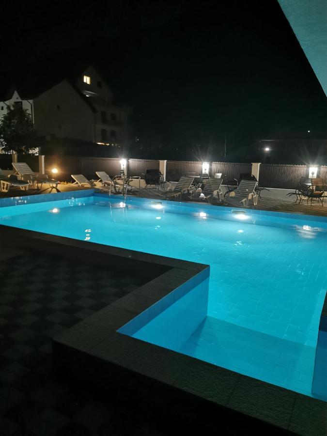 Andrana Hotel Caciulata Buitenkant foto